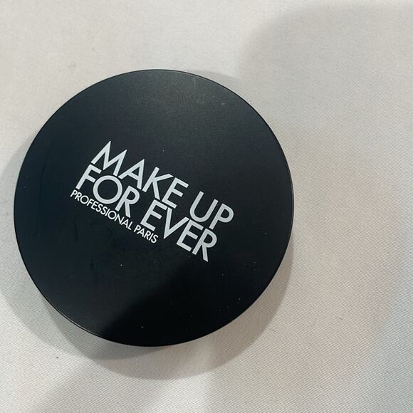 Assorted Travel Make Up Primer and Face Powder 5 pcs - Picture 5 of 8